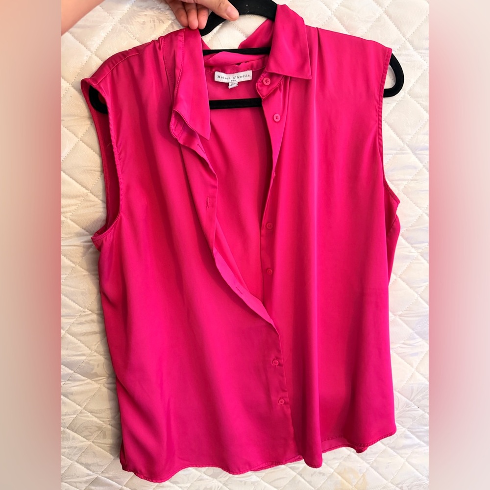 White House Black Market Fuchsia Sleeveless Blouse